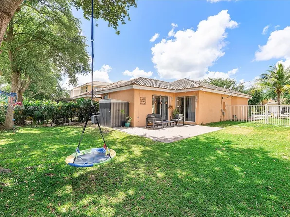 9292 NW 54th St, Sunrise, FL 33351