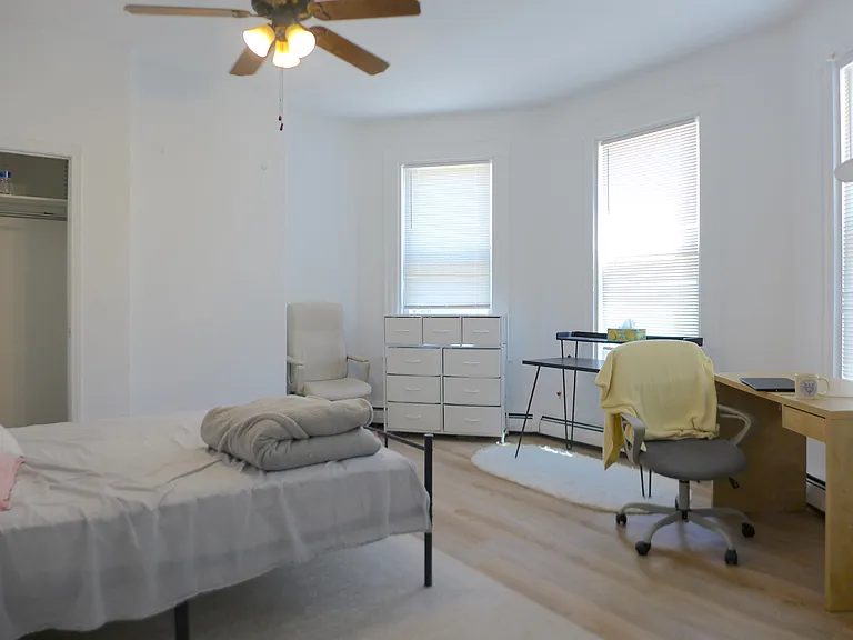 63 Plymouth St — Photo 1