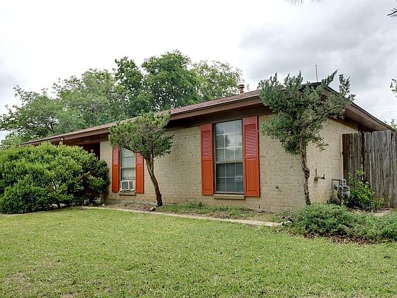 3rd image of 7829 Birchwood Dr