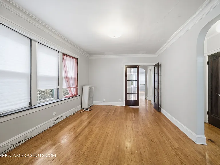 2045 W Farragut Ave #3 — Photo 29