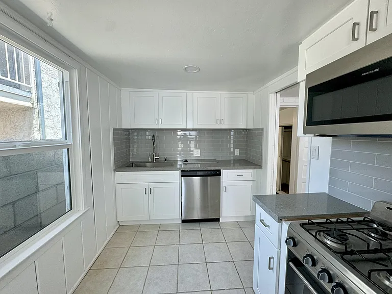 4469 Altadena Ave — Photo 9