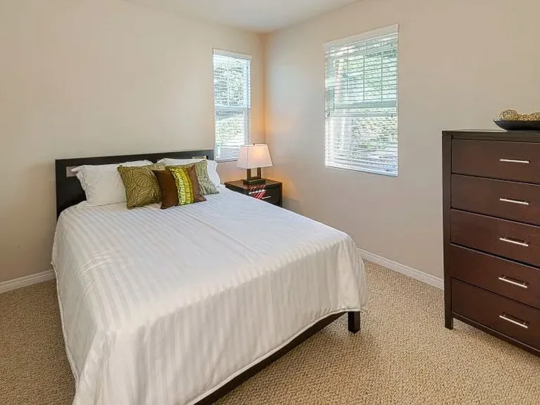 Costa Pointe Luxury 3-4 Bedroom Townhomes — Photo 30