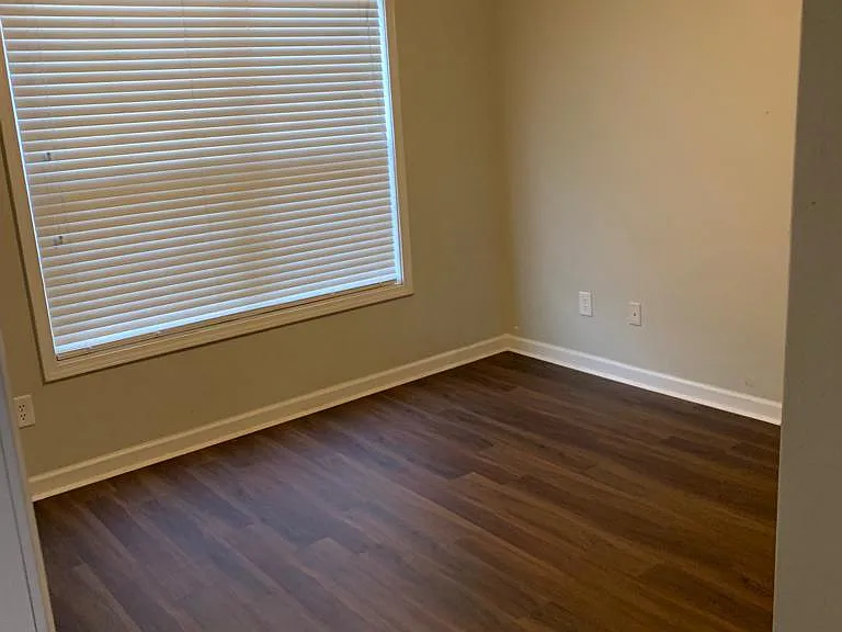 8012 Abington Dr — Photo 28