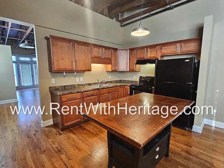 130 W Montgomery St #D — Photo 4