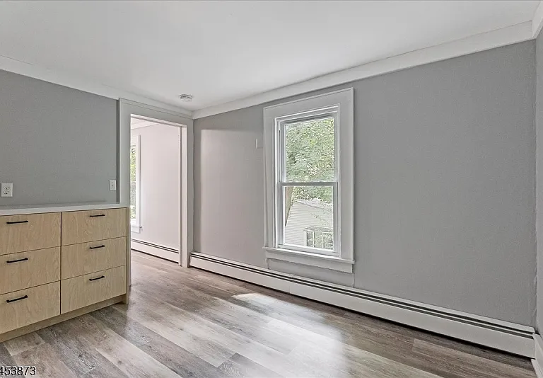 4 Maple St — Photo 5