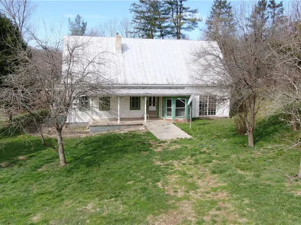 19656 Mill School Rd, Guysville, OH 45735