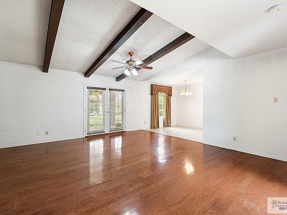 2nd image of 1425 E Catherine Cir