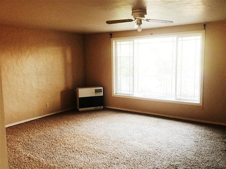 2nd image of 1407 SE Kramer Rd