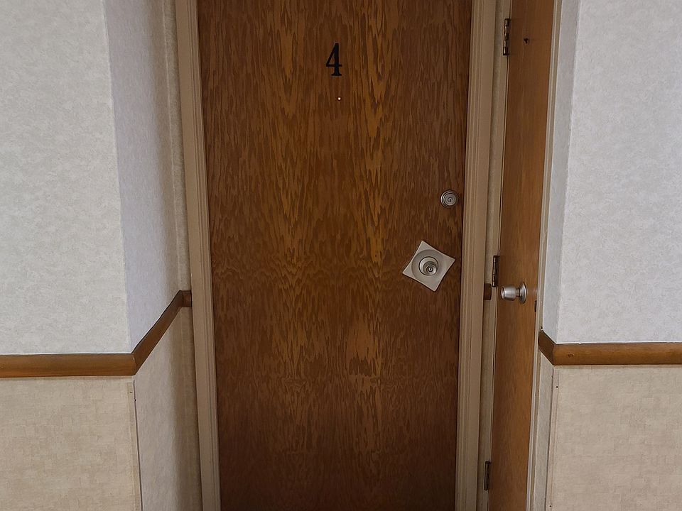 1st image of 15 Mulberry Ct #Court4