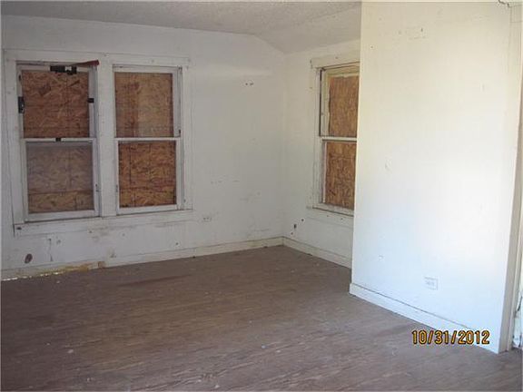 4th image of 10022 Cedar Hill Dr