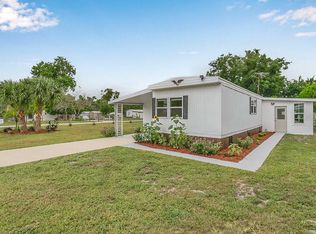 12021 Lakeview Dr, Leesburg, FL 34788