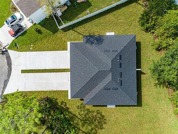 2nd image of 817 Savona Pl #B