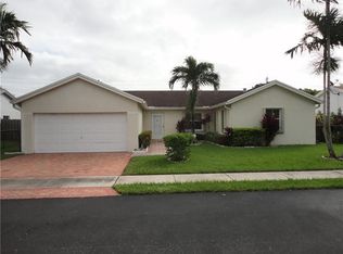 5240 NW 94th Ter, Sunrise, FL 33351