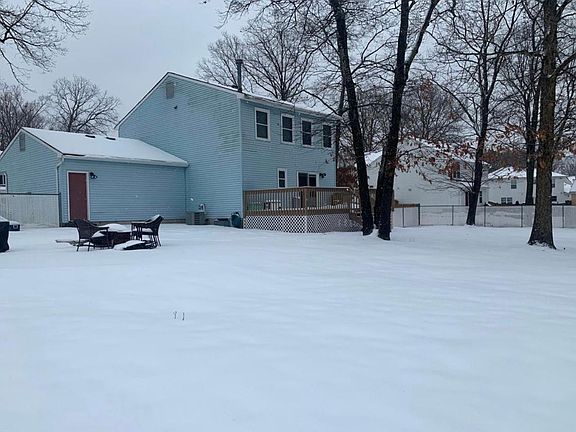 2nd image of 2111 Oak Knoll Dr