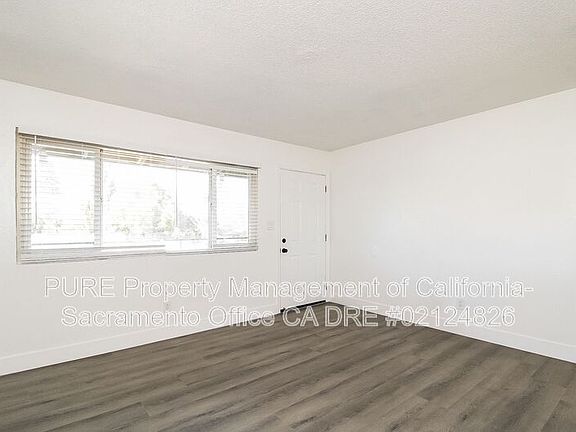4th image of 130 Elm St APT 4