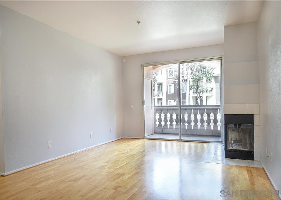 1st image of 680 Camino De La Reina #2107