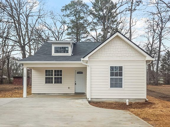 2nd image of 119 N Moore North Rd