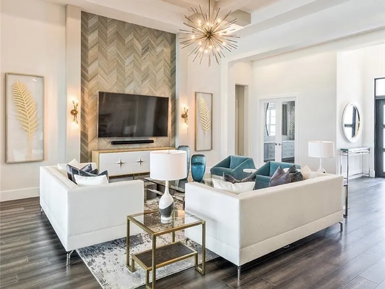 19053 Wildblue Blvd — Photo 4