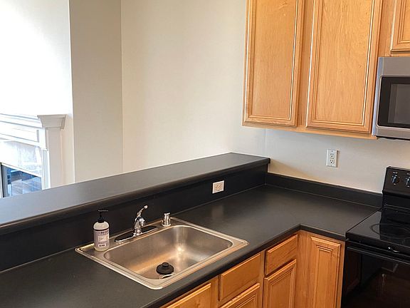 2nd image of 1130 Mariposa St APT 4