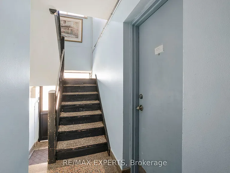 3261A Lakeshore Rd W #101 — Photo 46