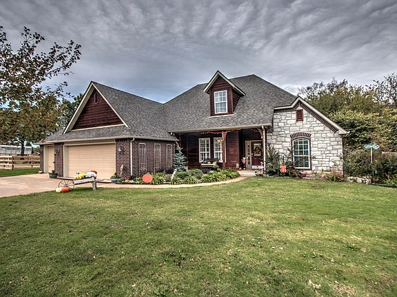 2nd image of 22477 Riverwood Ct