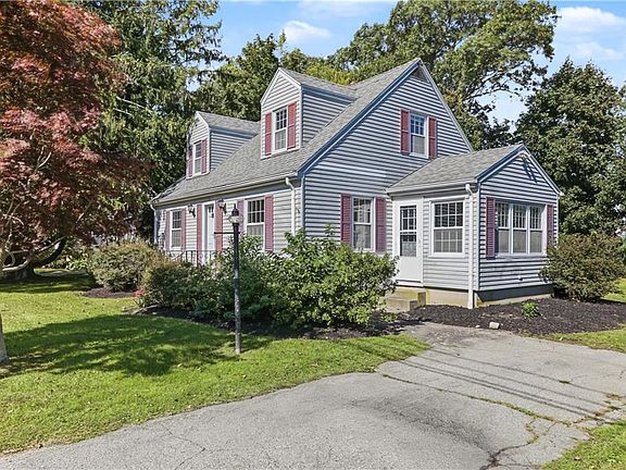 2nd image of 6 Carr Ln