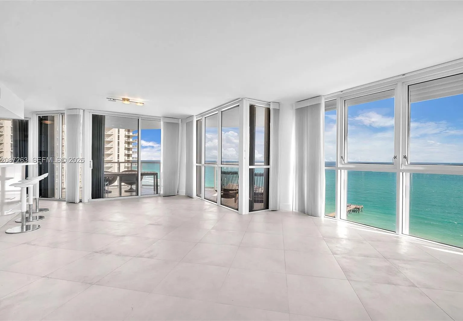 Oceania Iii Condo — Photo 1