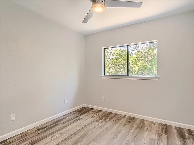 1520 Curameng Cv — Photo 15