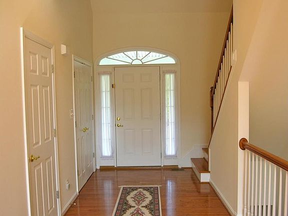 Spacious Foyer
