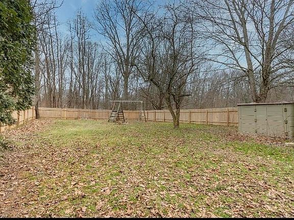 2nd image of 704 N Hawkins Ave