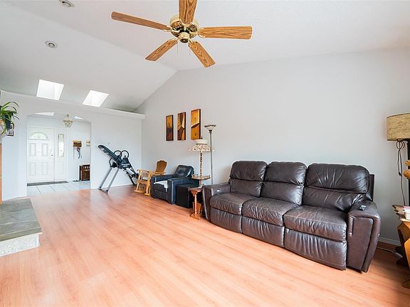 3rd image of 7810 Aats Rd