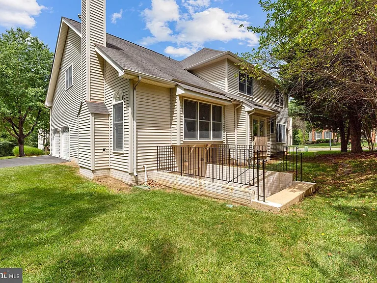 5045 Worthington Woods Way — Photo 46