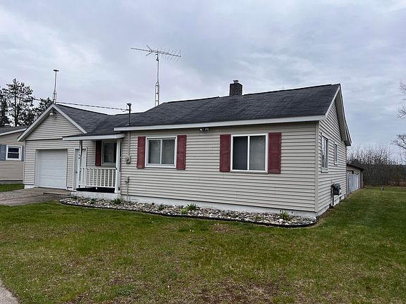 2nd image of 10170 Pinewood Rd