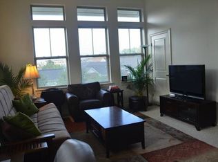 1 Oak Grove Ave UNIT 323, Melrose, MA 02176