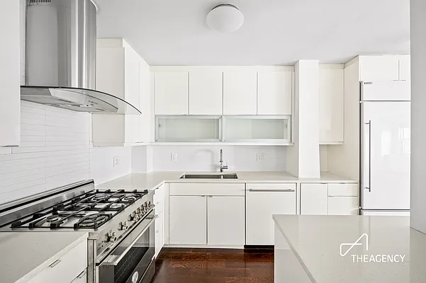 Rented by The Agency | media 4