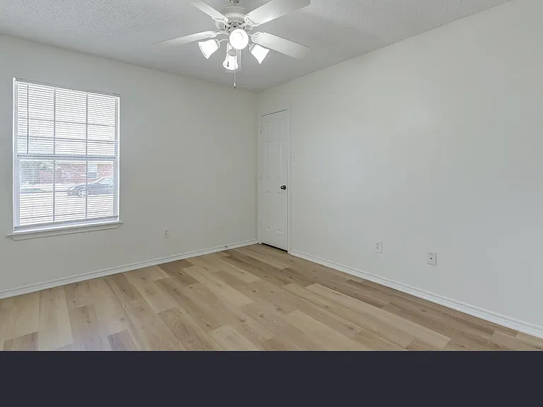 503 N Clinton Ave #B — Photo 17