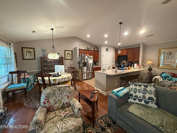 4th image of 6880 Harvest Grove Ln