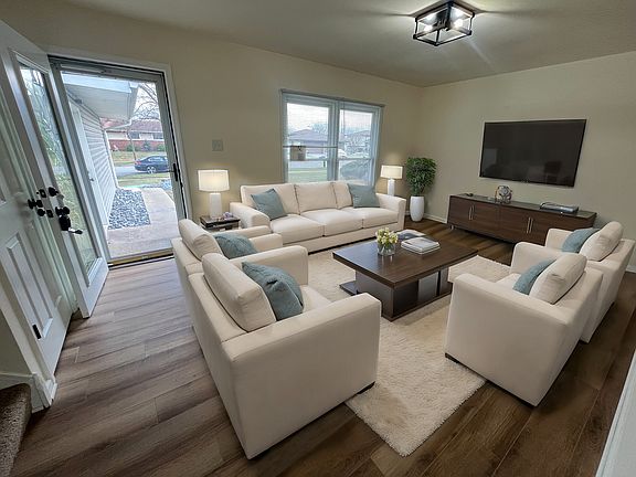 3rd image of 4124 Indian Hill Dr