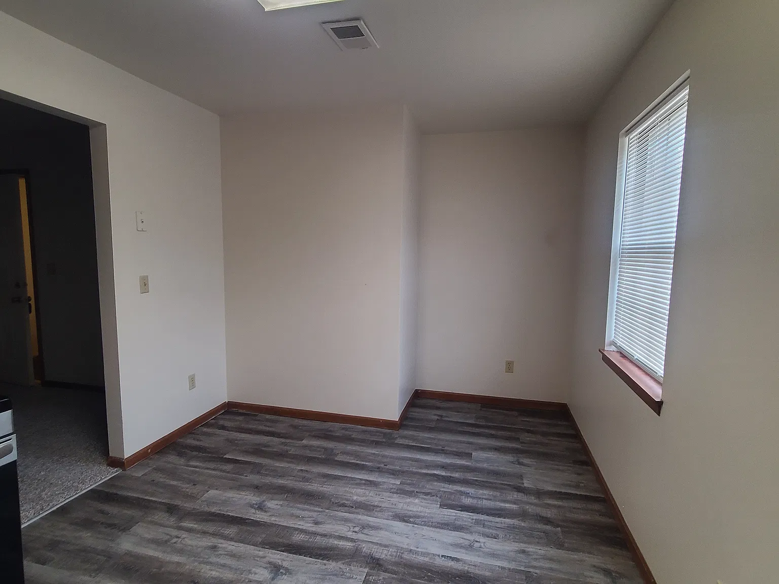 1 bed, 800 sqft, $840 — Photo 2