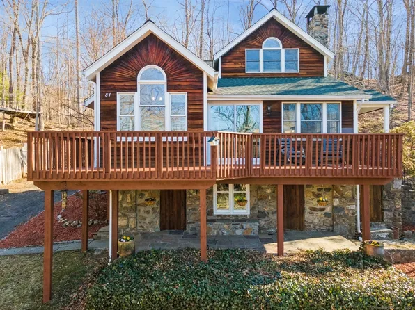 84 Mountain Road, Ridgefield, CT 06877