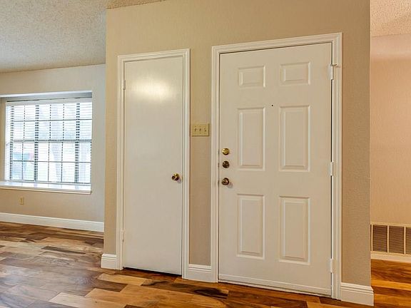 5th image of 3408 Larkspur Way