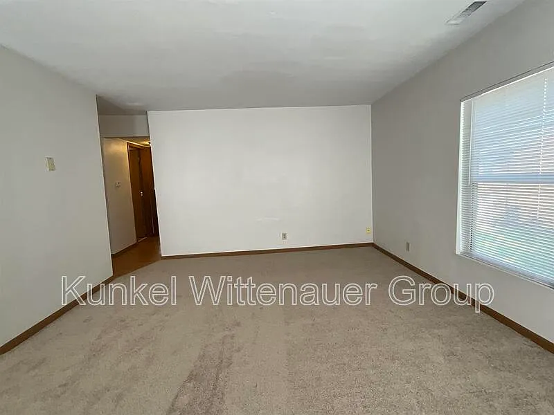 2 bed, 1.0 bath, 900 sqft, $775 — Photo 4
