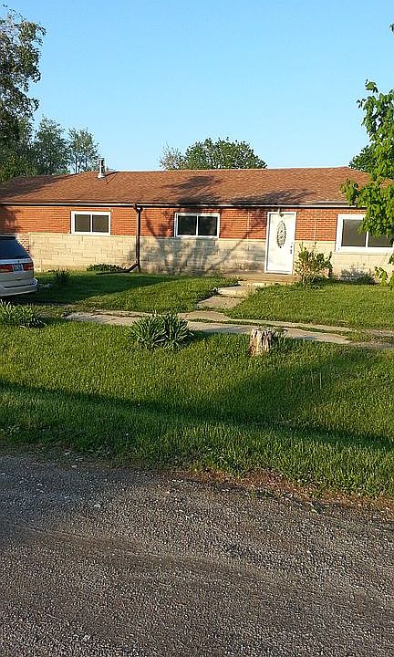 Ranch home with brick front
