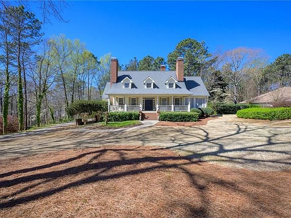 4th image of 5923 Camelia Dr