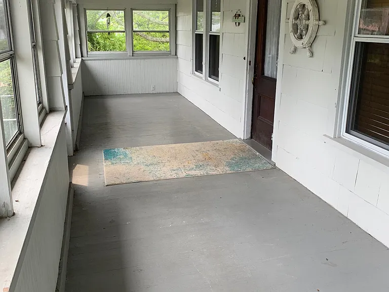 Front porch empty now