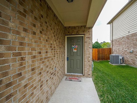 3rd image of 14919 Miller Meadows Ln