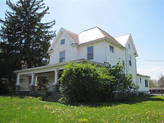 2nd image of 856 N Main St