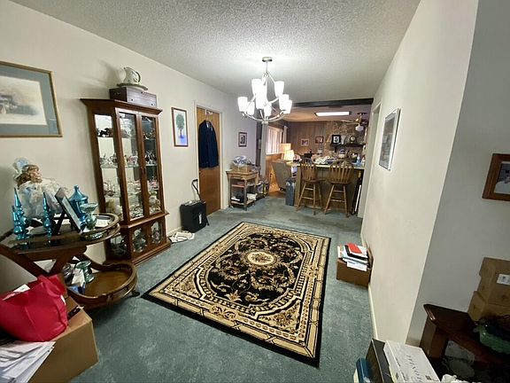 2nd image of 356 Oakland Cir
