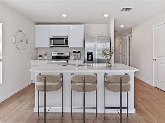 3rd image of 11335 Sunset Preserve DR