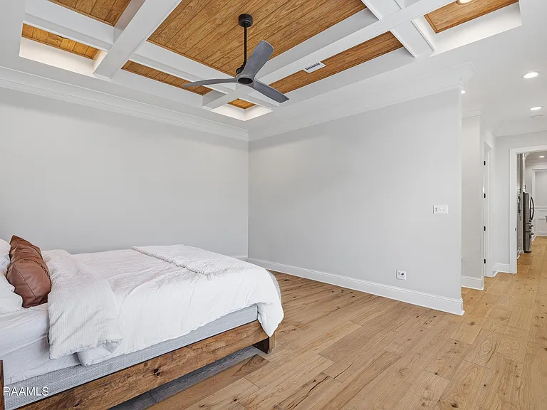 102 Harvest Creek Ln — Photo 21